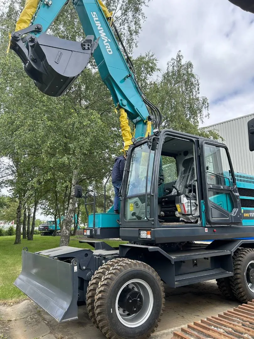 Excavatoare pe Roti  SWE 155 FW- 1 